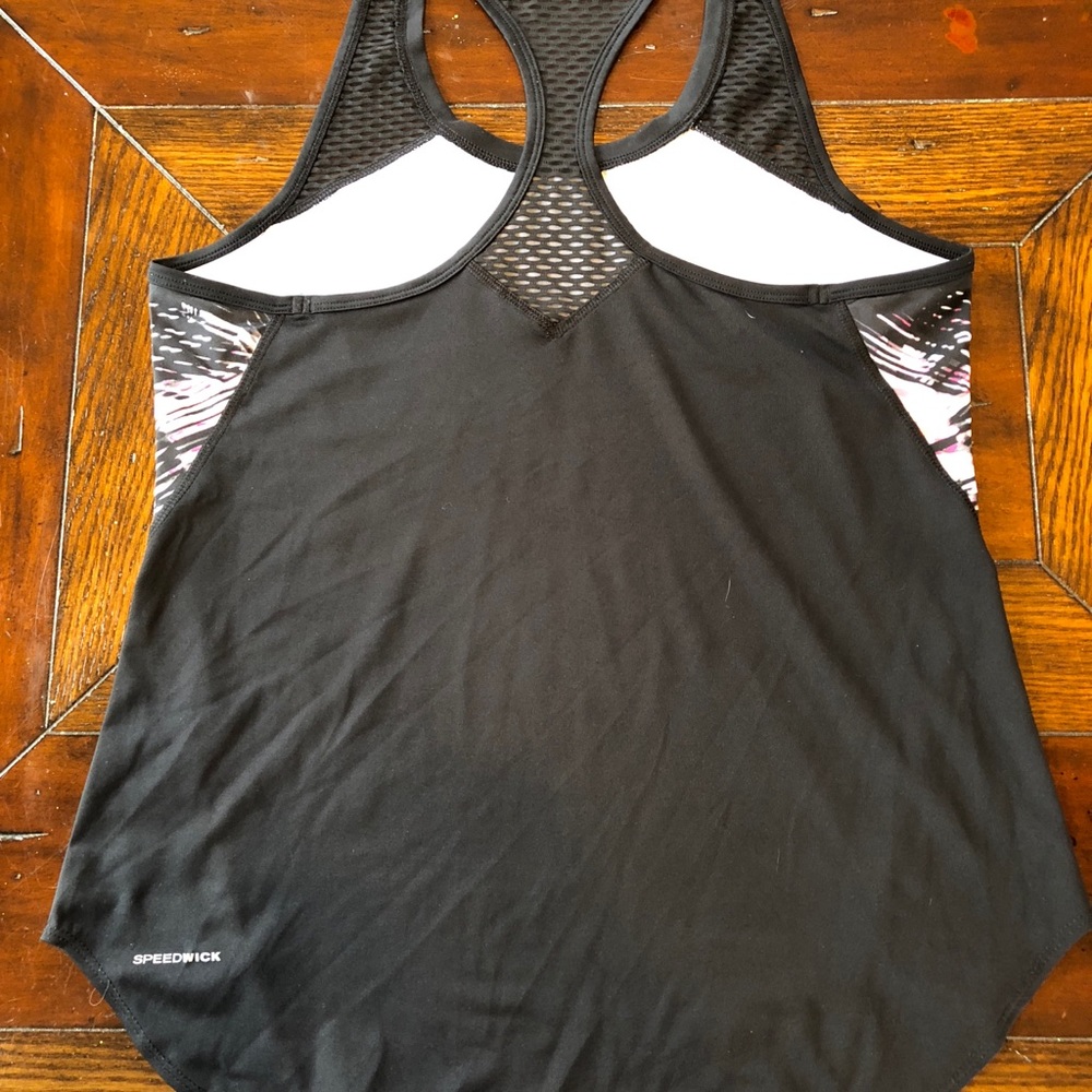 Reebok top - Picture 2 of 2